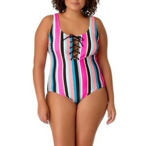 NWT No Boundaries One Piece Swimsuit- Size 3X